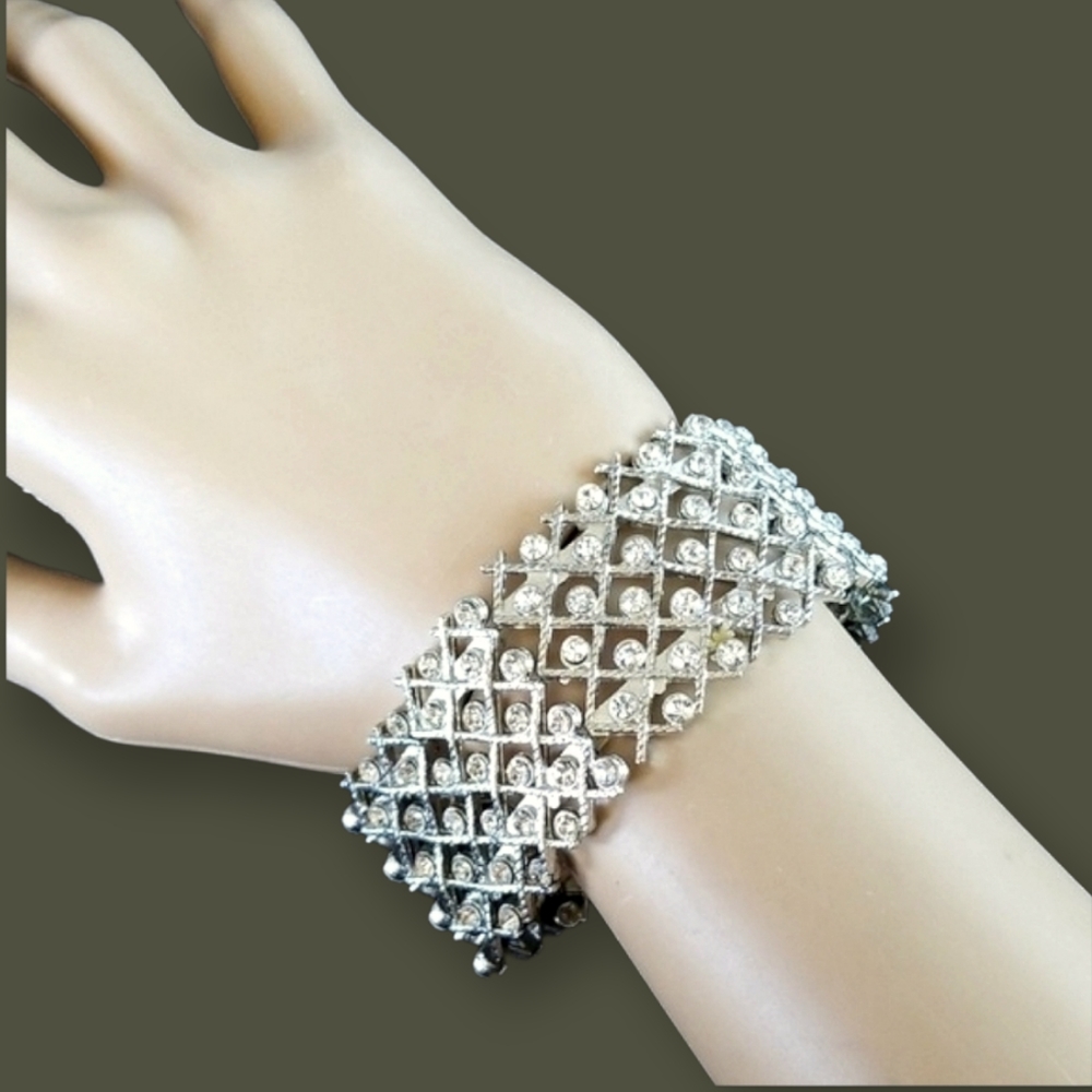 Vintage Clear Rhinestone Silver Tone Metal Stretch Metal Cuff Bracelet - Picture 2 of 12